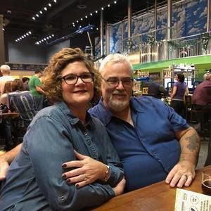 Meet your Posher, Dana